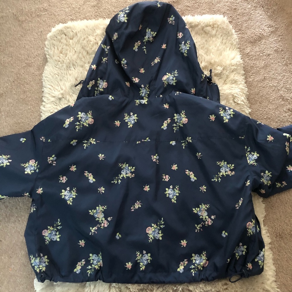 NWOT wild fable size S floral cropped rain jacket - Picture 7 of 7